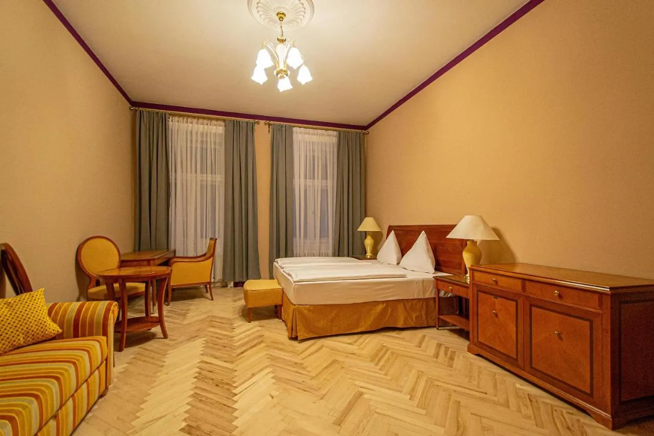פראג 4 Bedrooms 130M2 Apartment At The Main City Square צ'כיה