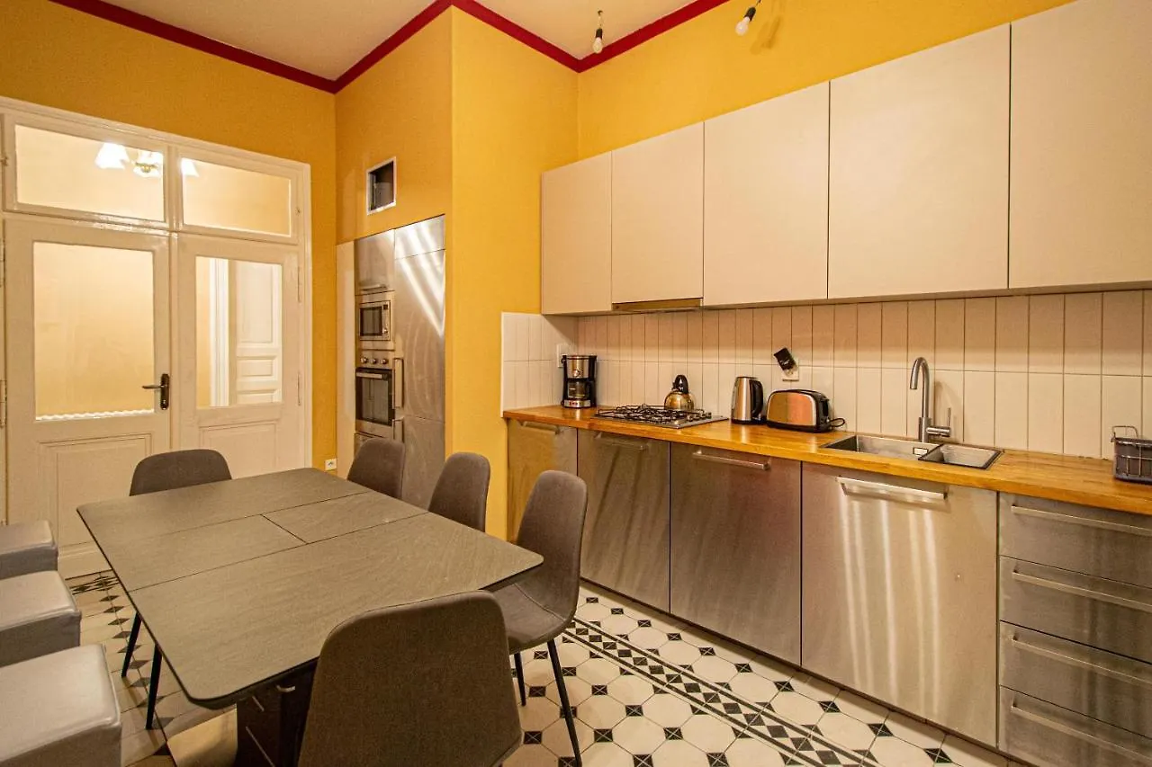 פראג 4 Bedrooms 130M2 Apartment At The Main City Square 0*,