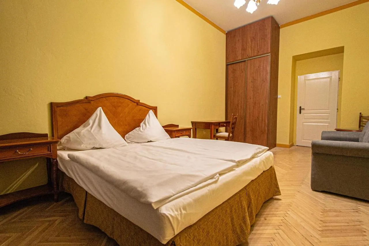 פראג 4 Bedrooms 130M2 Apartment At The Main City Square